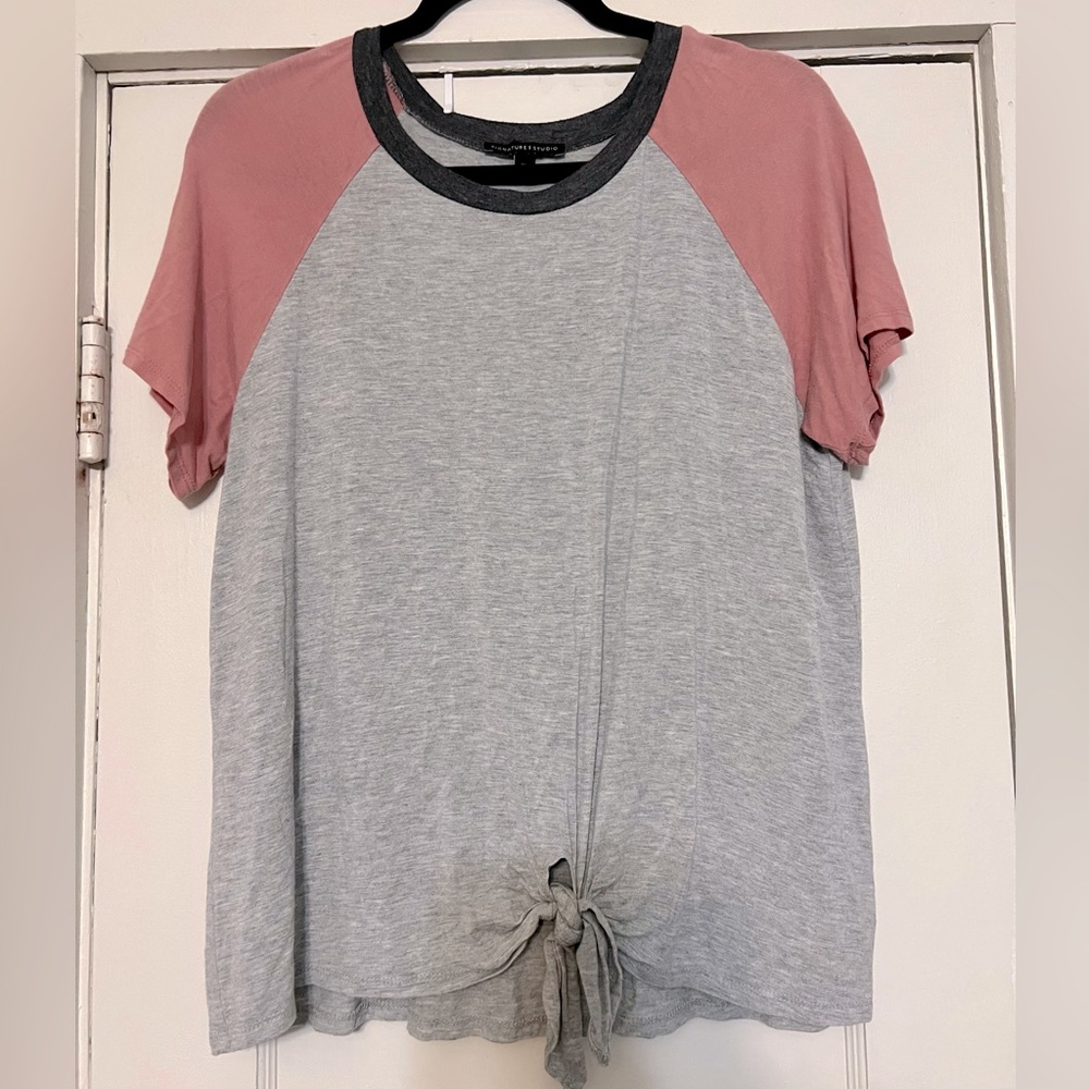 Signature Studio tie front multi color tee